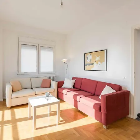 Comfortable 2 Bdrm Apartment, Fully Equipped 公寓 *