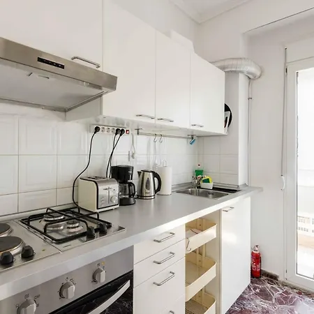 Comfortable 2 Bdrm Apartment, Fully Equipped *