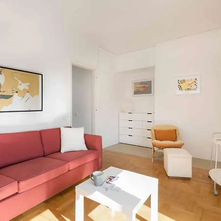 Comfortable 2 Bdrm Apartment, Fully Equipped