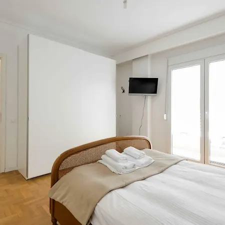 Comfortable 2 Bdrm Apartment, Fully Equipped